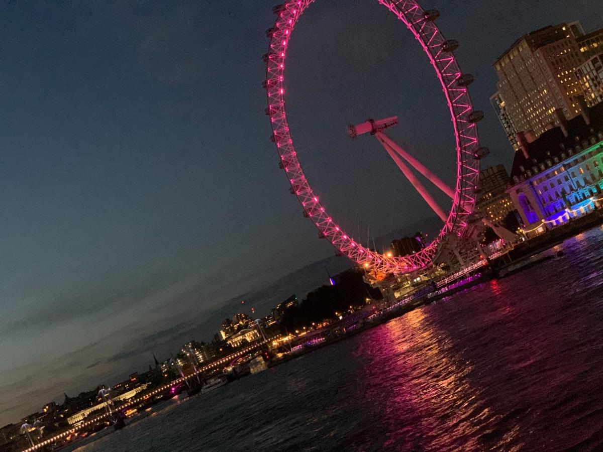 Luxury Riverside Apt With Easy Access To Central London, O2, Excel Centre And Parking Buitenkant foto